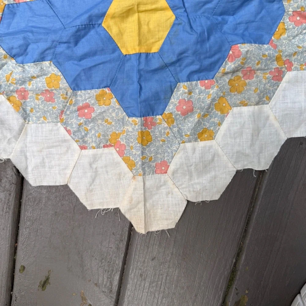 2.7.1 Vtg Hand Pieced Grandmother's Flower Garden Quilt Block 33.5x20.25 Hexagon
